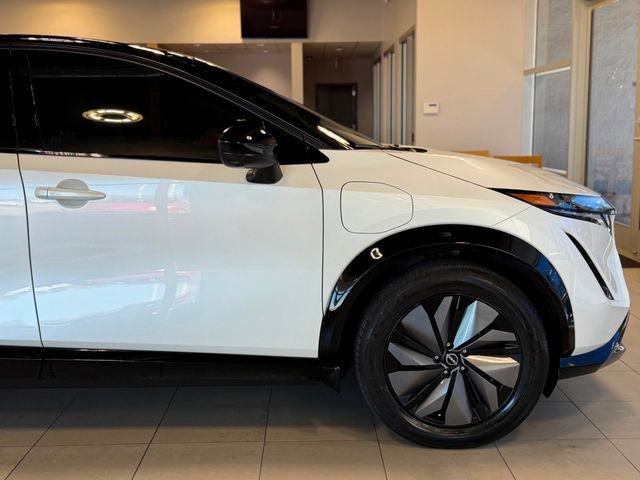 Used 2023 Nissan Ariya AWD image 16