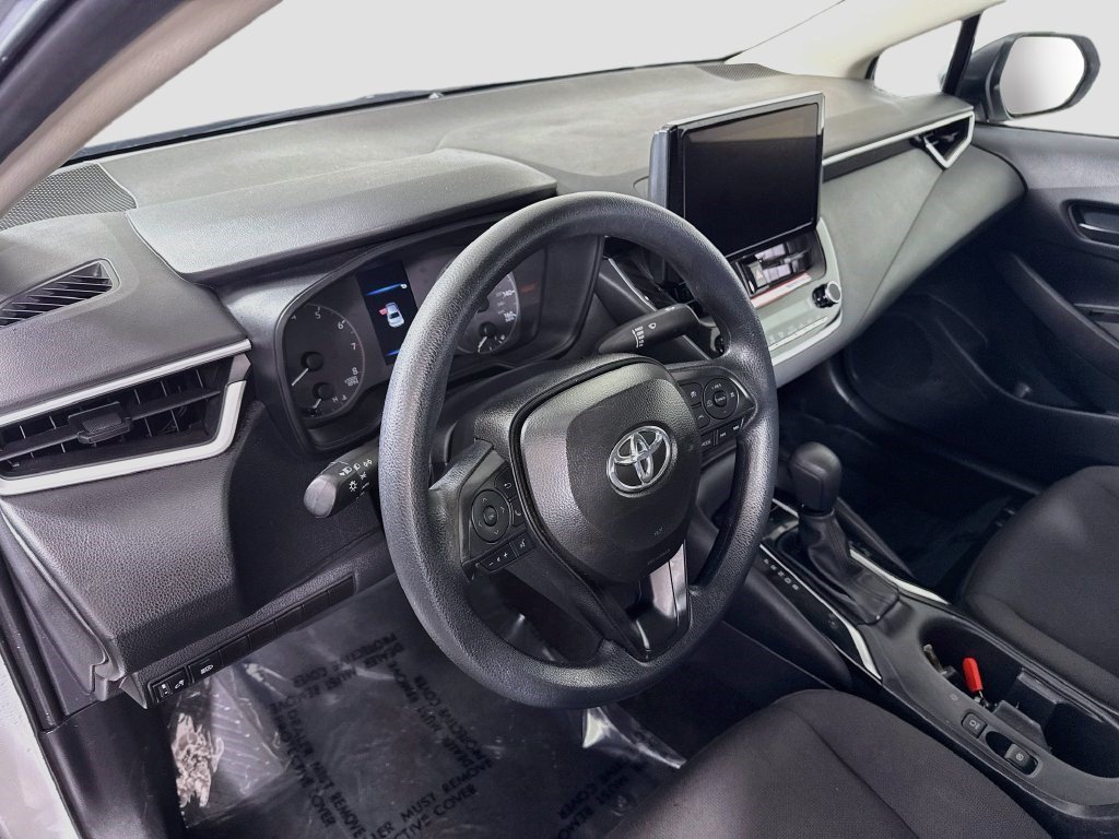 Used 2025 Toyota Corolla LE FWD image 21