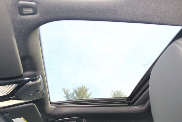 New 2026 BMW 330i xDrive Sedan w/ M Sport Package image 22