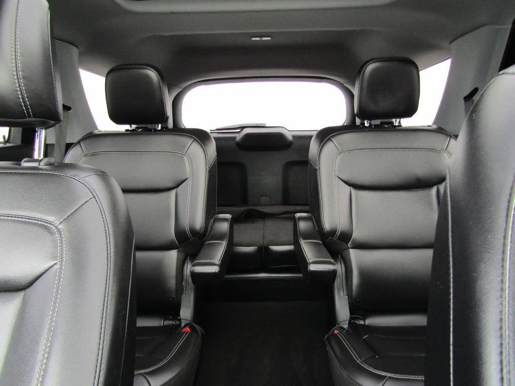 Used 2024 Ford Explorer XLT w/ Equipment Group 202A AWD/4WD image 35