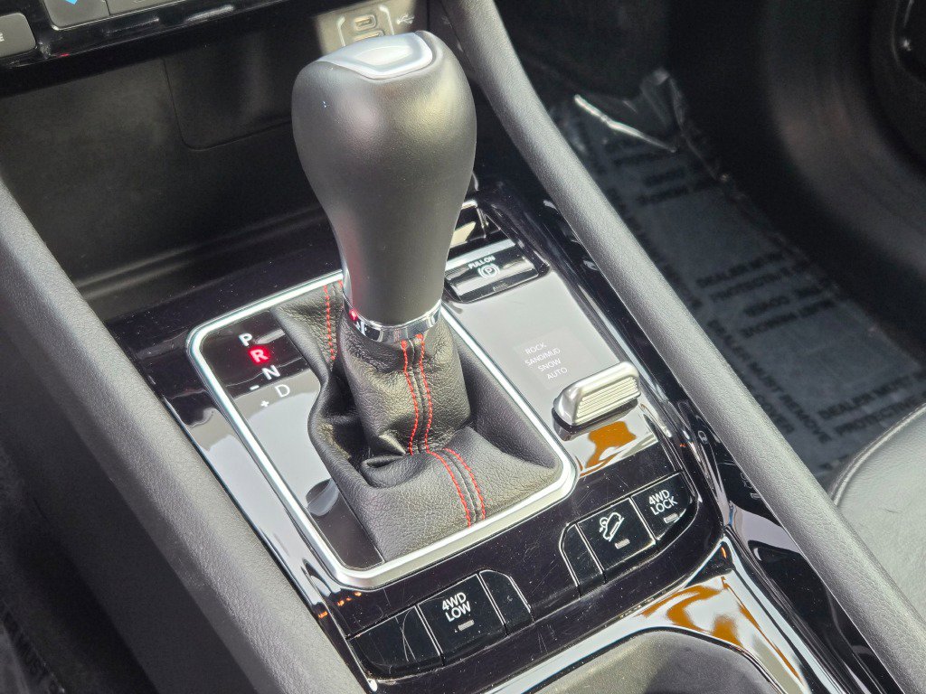 Used 2025 Jeep Compass Trailhawk image 28