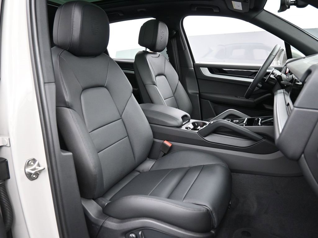 New 2026 Porsche Cayenne S image 31
