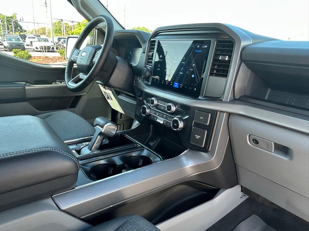 Used 2025 Ford F150 Lightning XLT AWD/4WD image 47