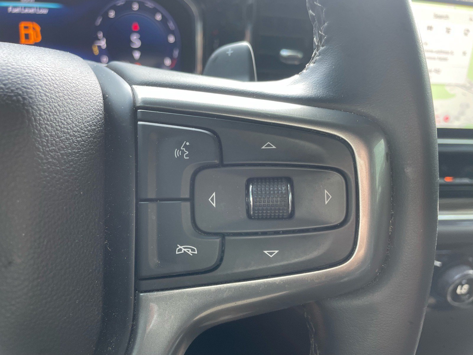Used 2025 Chevrolet Silverado 1500 LT Trail Boss w/ LT Trail Boss Premium Package AWD/4WD image 18