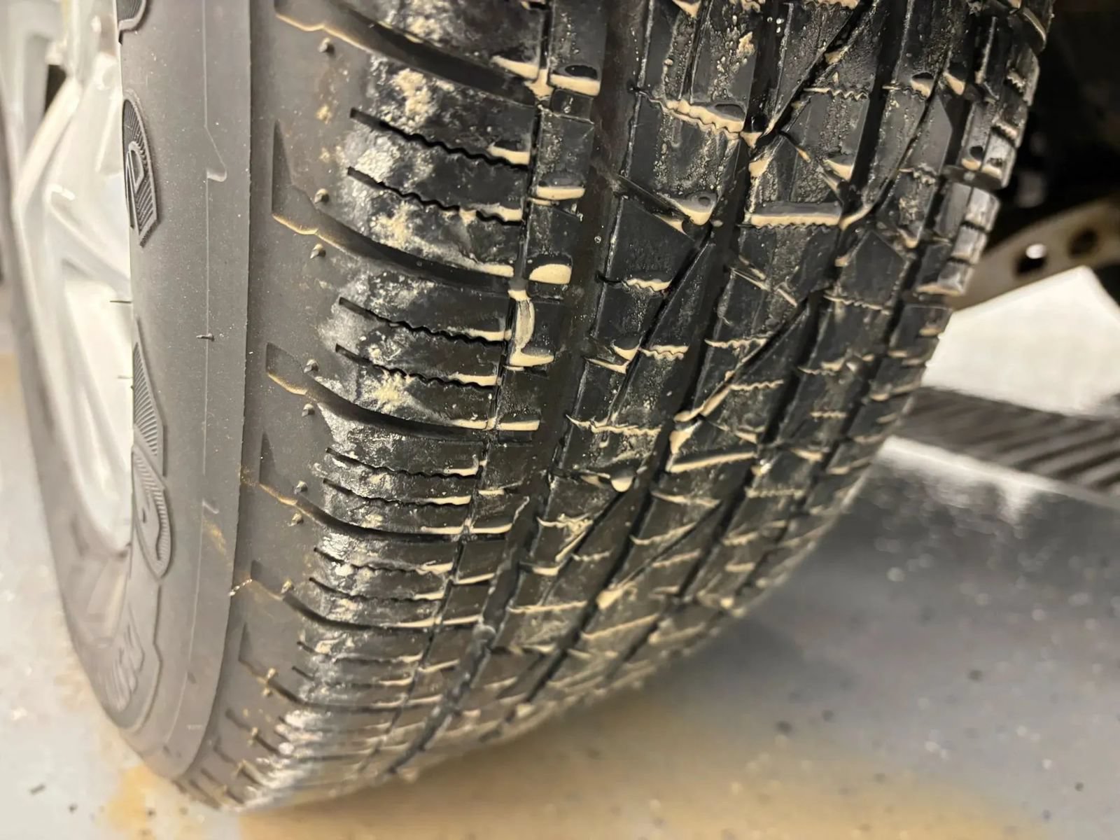 Used 2019 Chevrolet Equinox LT FWD image 30