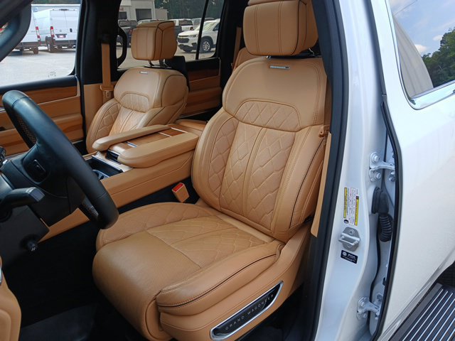 Used 2024 Jeep Grand Wagoneer Series III w/ Rear Seat Video Group 1 AWD/4WD image 49