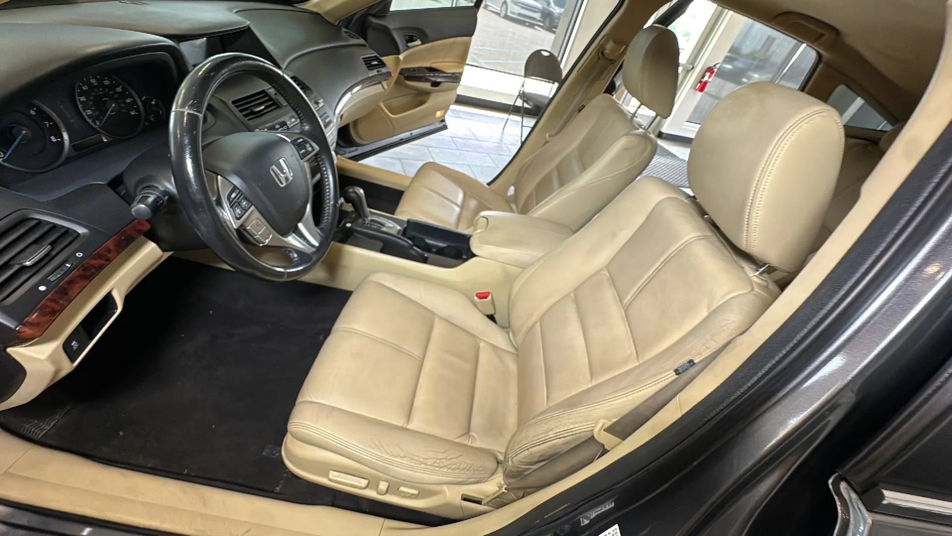 Used 2010 Honda Crosstour EX-L image 31