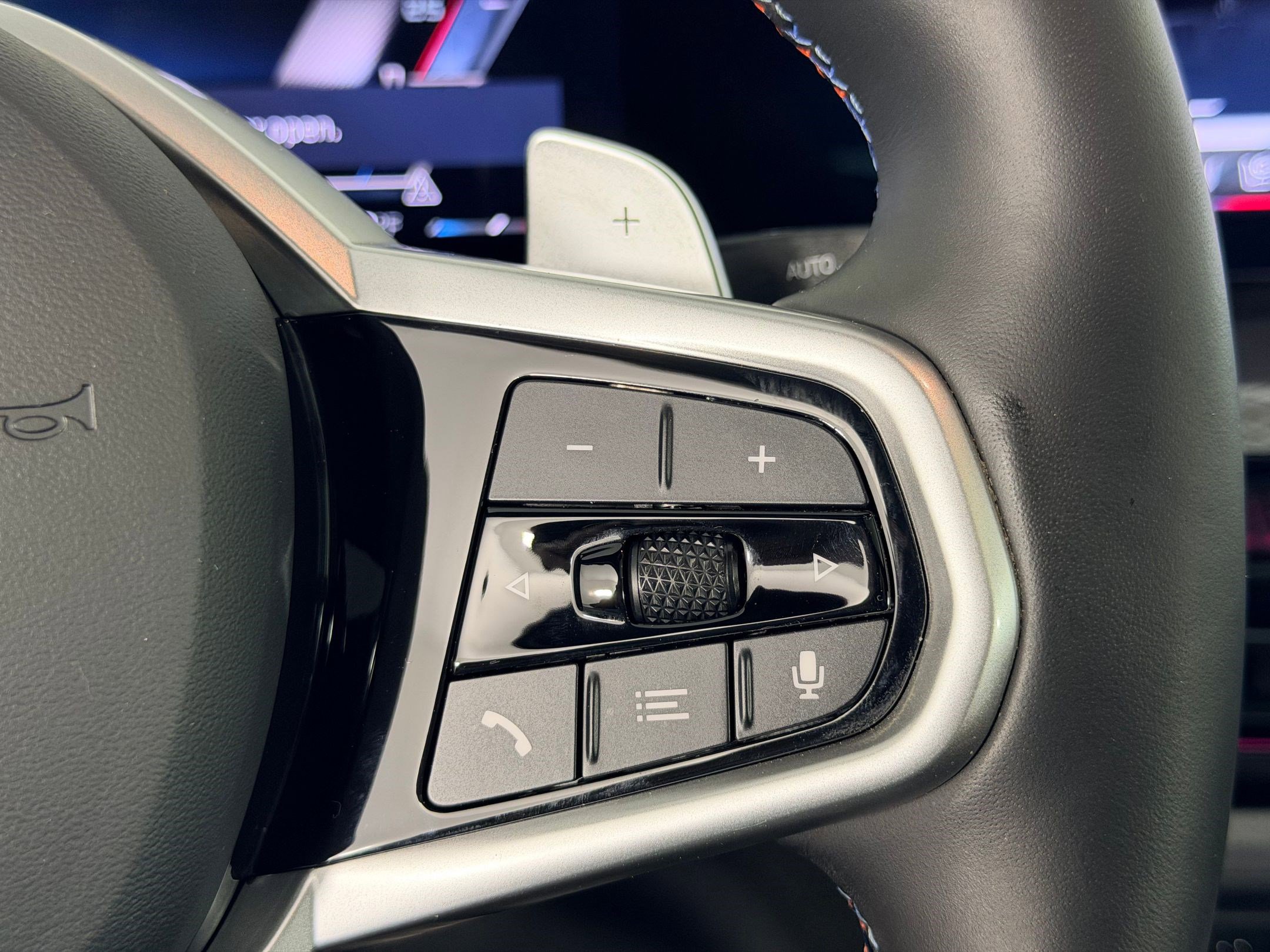 Certified 2025 BMW M440i image 26