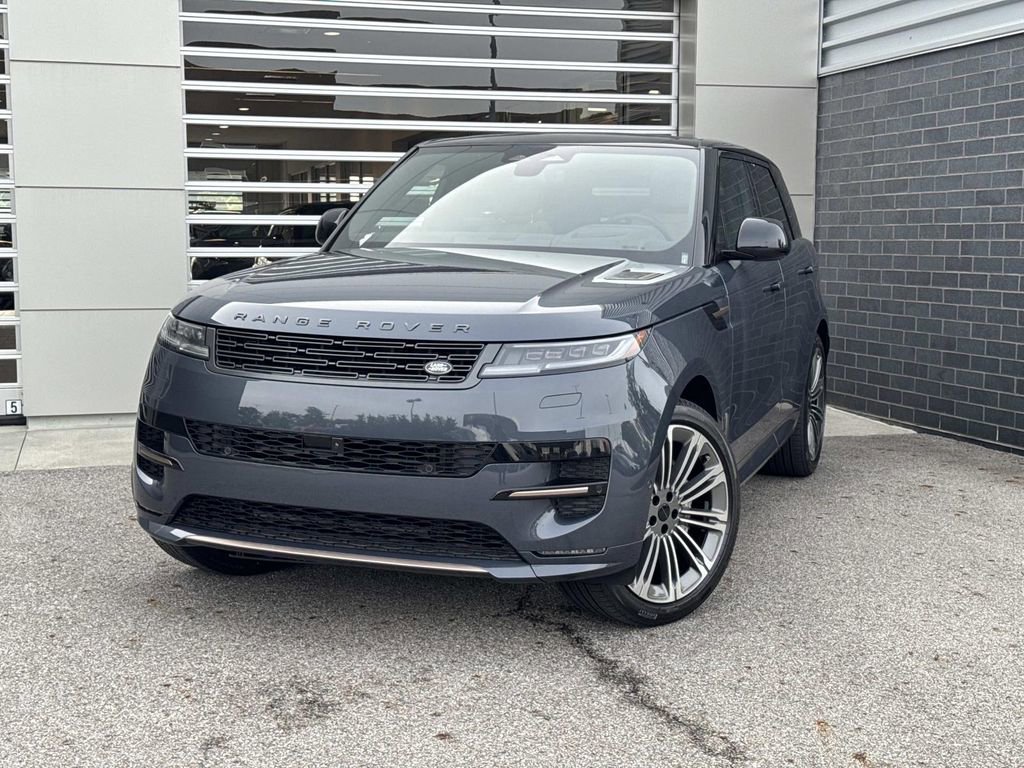 New 2026 Land Rover Range Rover Sport Dynamic SE