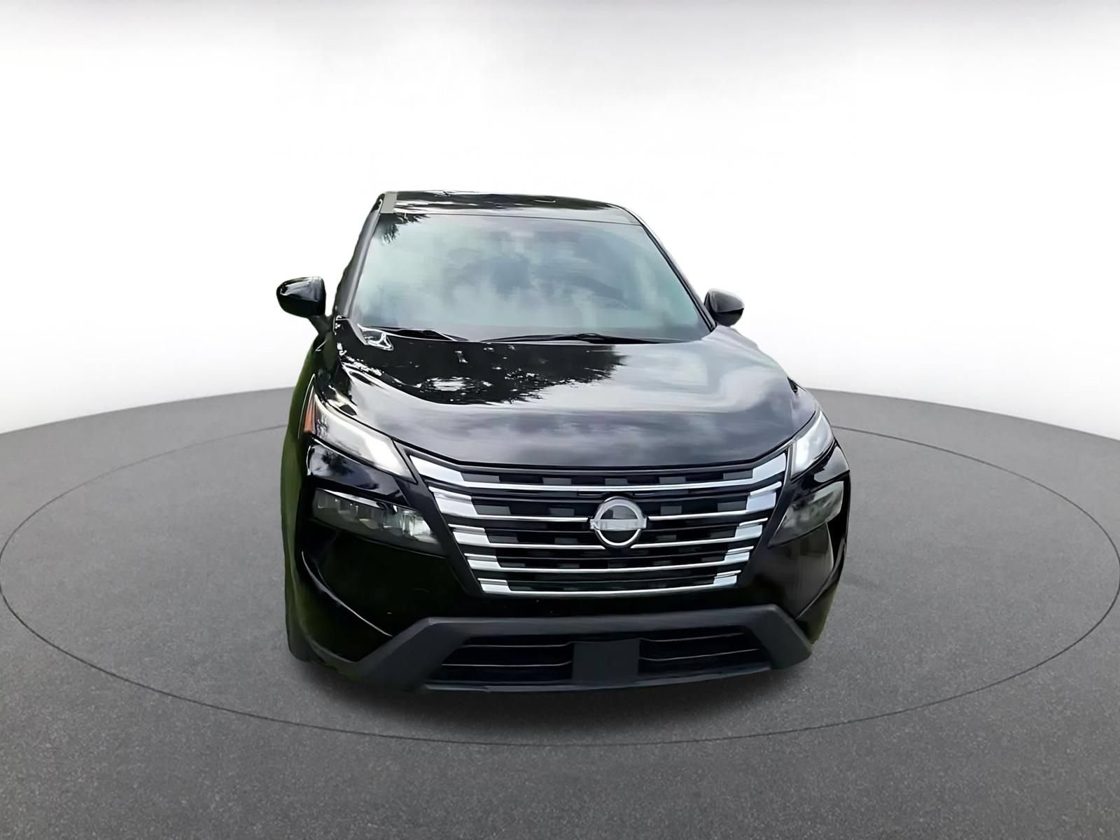 Used 2025 Nissan Rogue SV FWD image 3