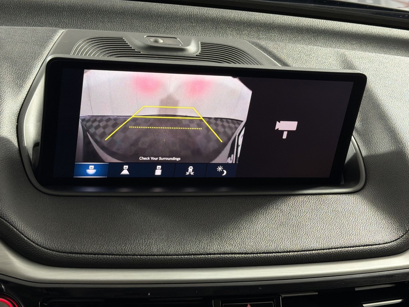 Used 2023 Acura MDX SH-AWD image 19