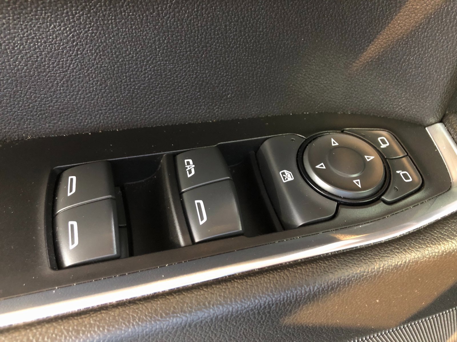 Certified 2024 Chevrolet Silverado 1500 LT image 34