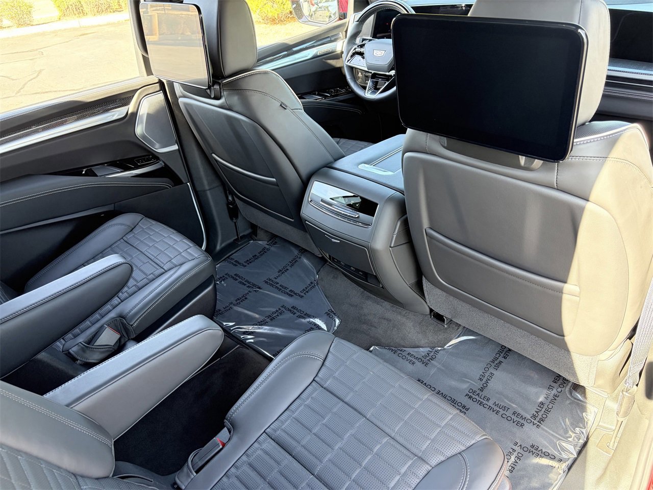 Certified 2025 Cadillac Escalade ESV V image 15