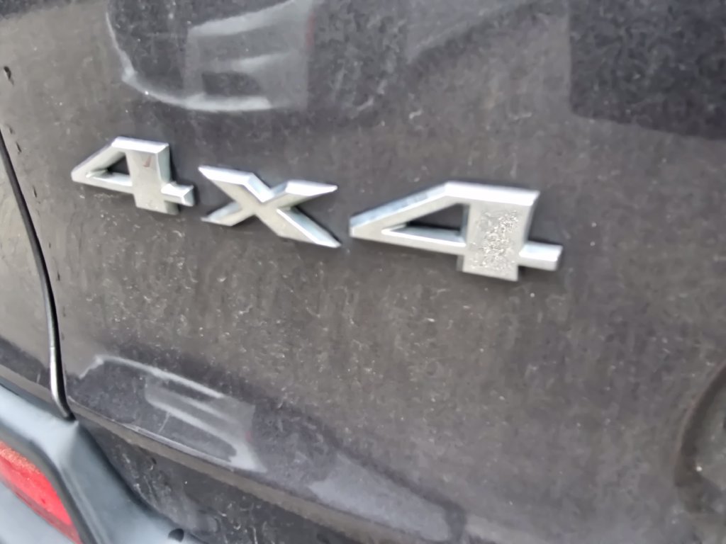 Used 2020 Jeep Cherokee Limited AWD/4WD image 16