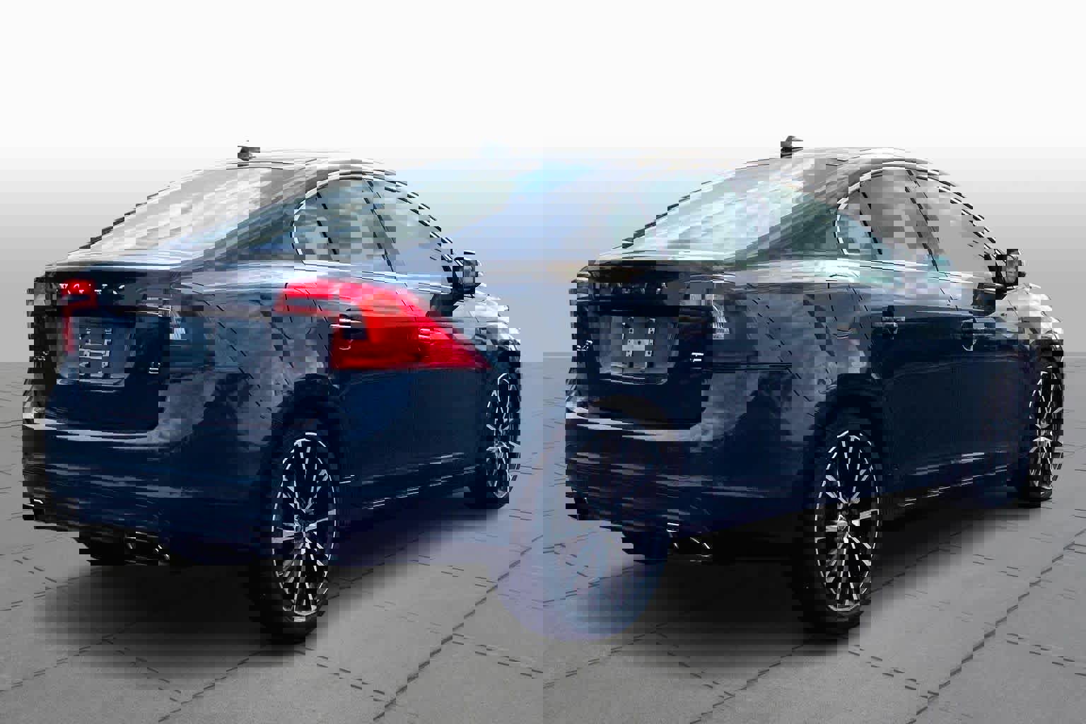 Used 2016 Volvo S60 T5 Premier w/ Convenience Package image 12