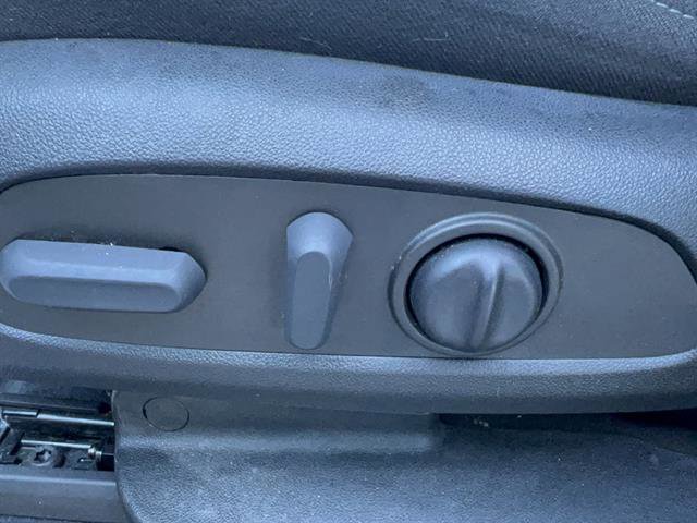 Used 2022 Chevrolet Traverse LT image 17