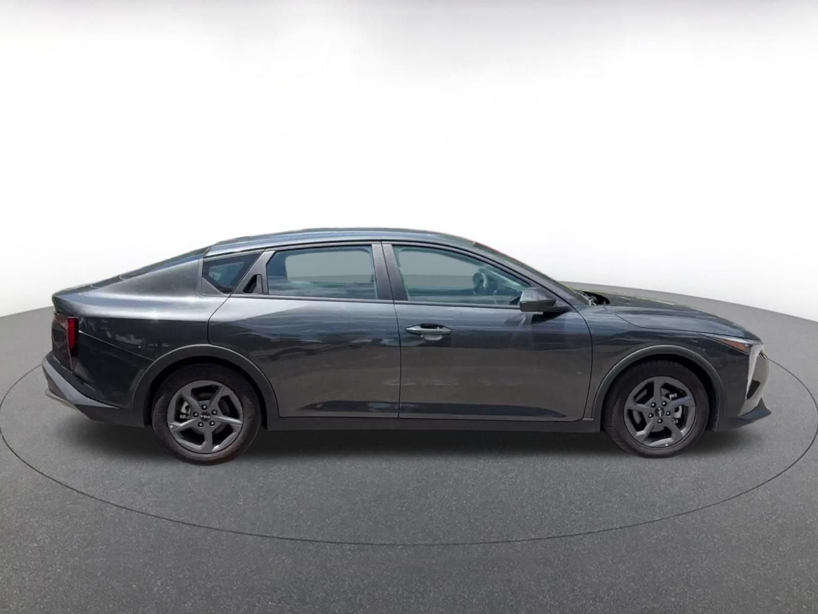 Used 2025 Kia K4 FWD image 15