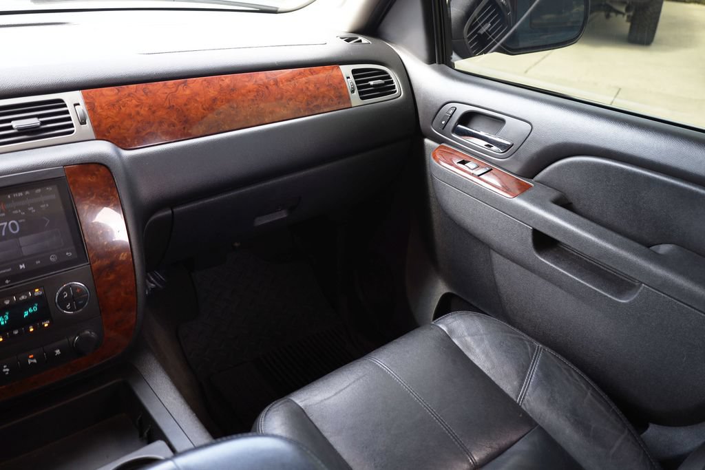 Used 2011 Chevrolet Silverado 1500 LTZ AWD/4WD image 21