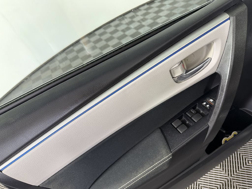 Used 2016 Toyota Corolla LE FWD image 36
