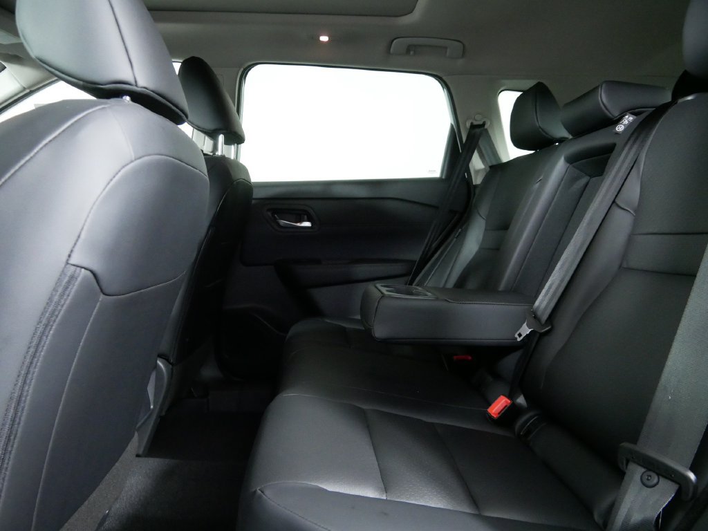 New 2026 Nissan Rogue Dark Armor AWD/4WD image 15
