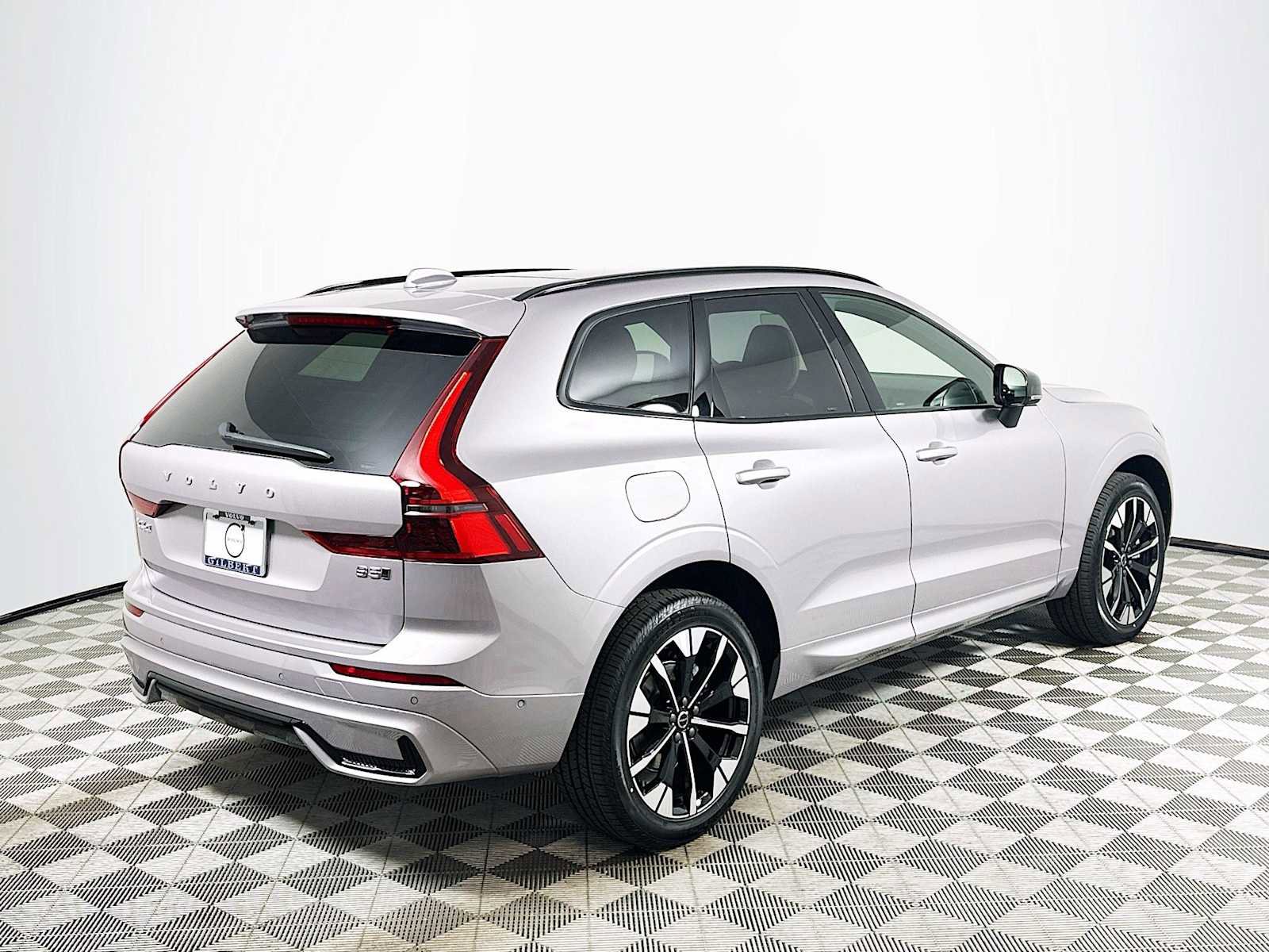New 2026 Volvo XC60 B5 Plus w/ Climate Package image 7
