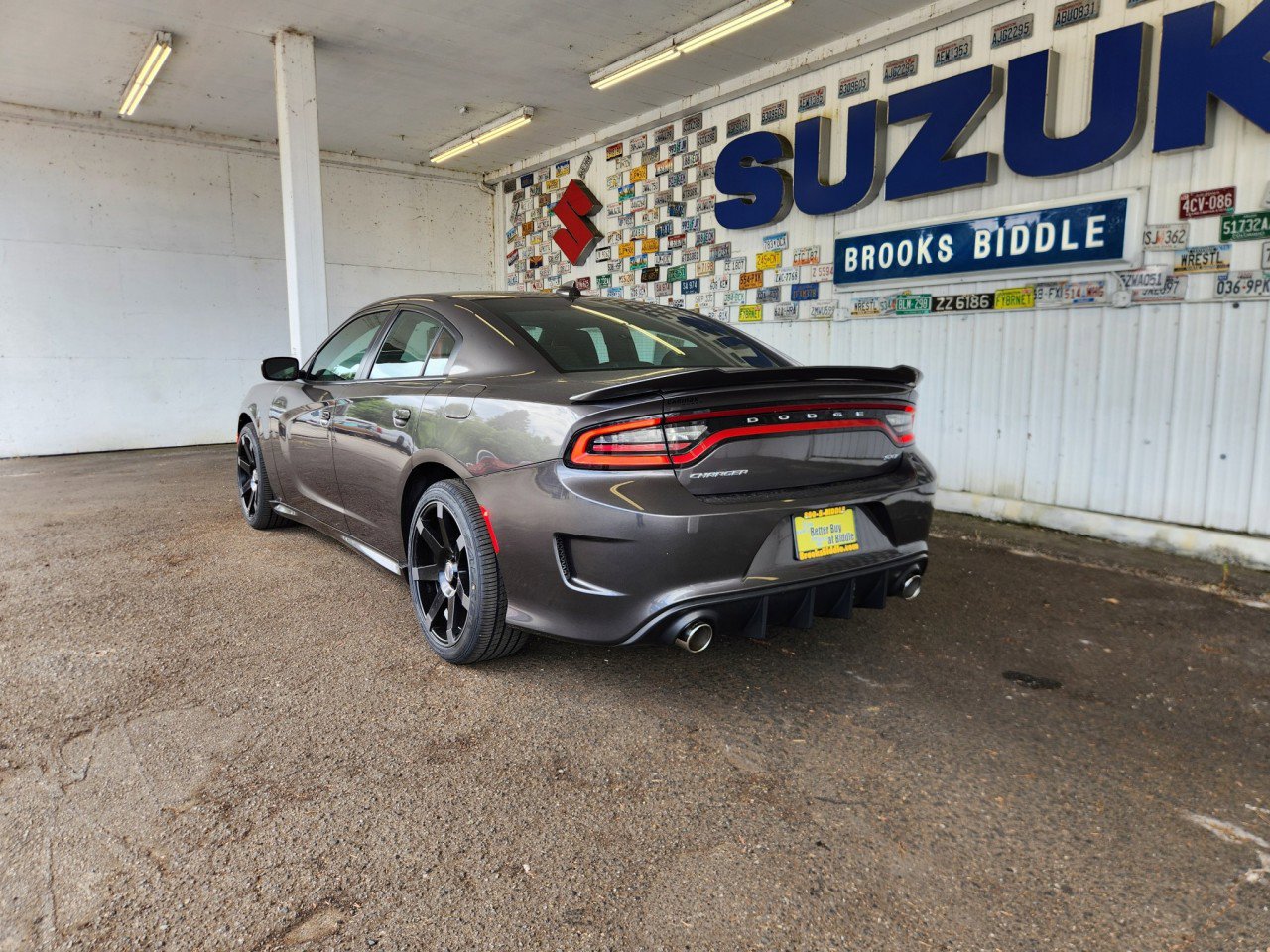 Used 2017 Dodge Charger SXT RWD image 5