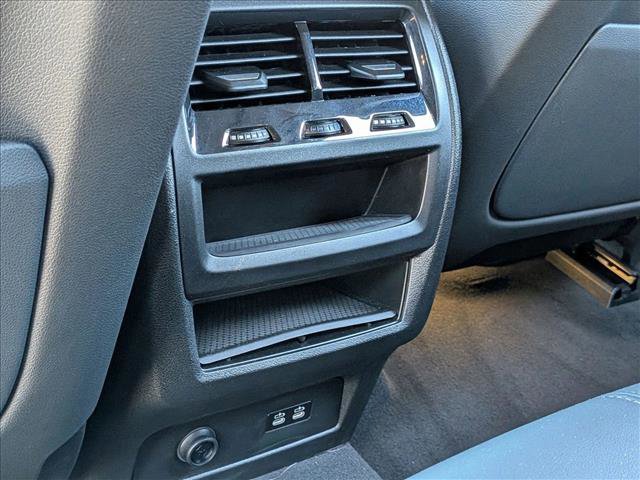 Used 2025 BMW X5 xDrive50e w/ Parking Assistance Package image 19