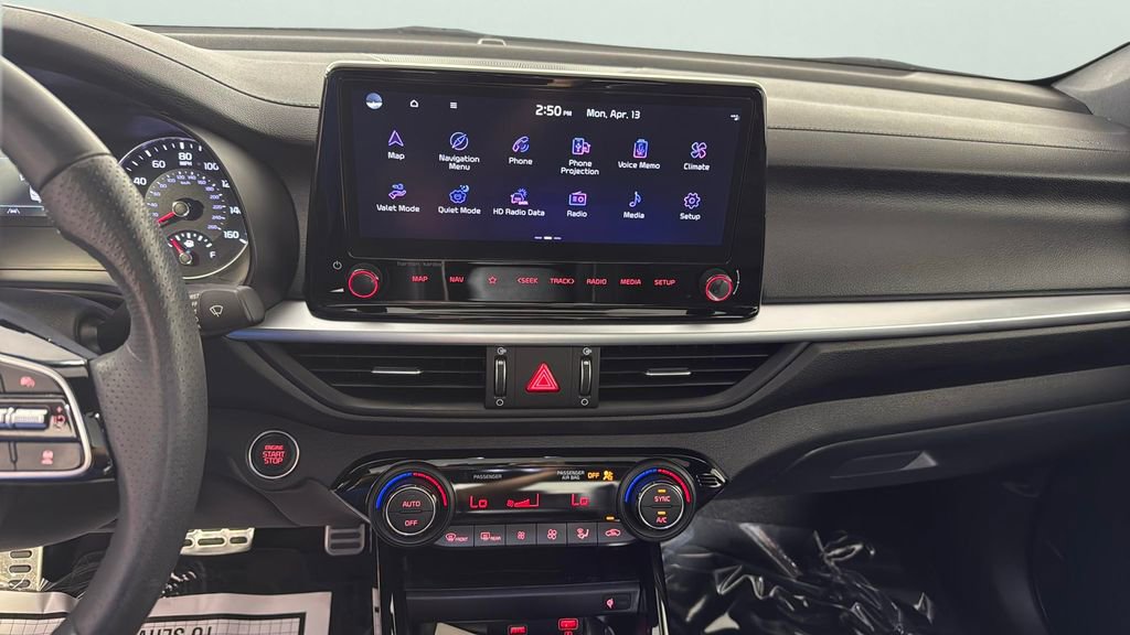 Used 2024 Kia Forte GT-Line w/ GT-Line Premium Package image 20