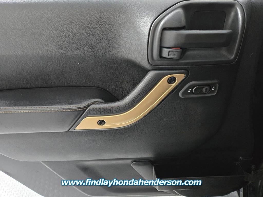 Used 2014 Jeep Wrangler Unlimited Sahara AWD/4WD image 24