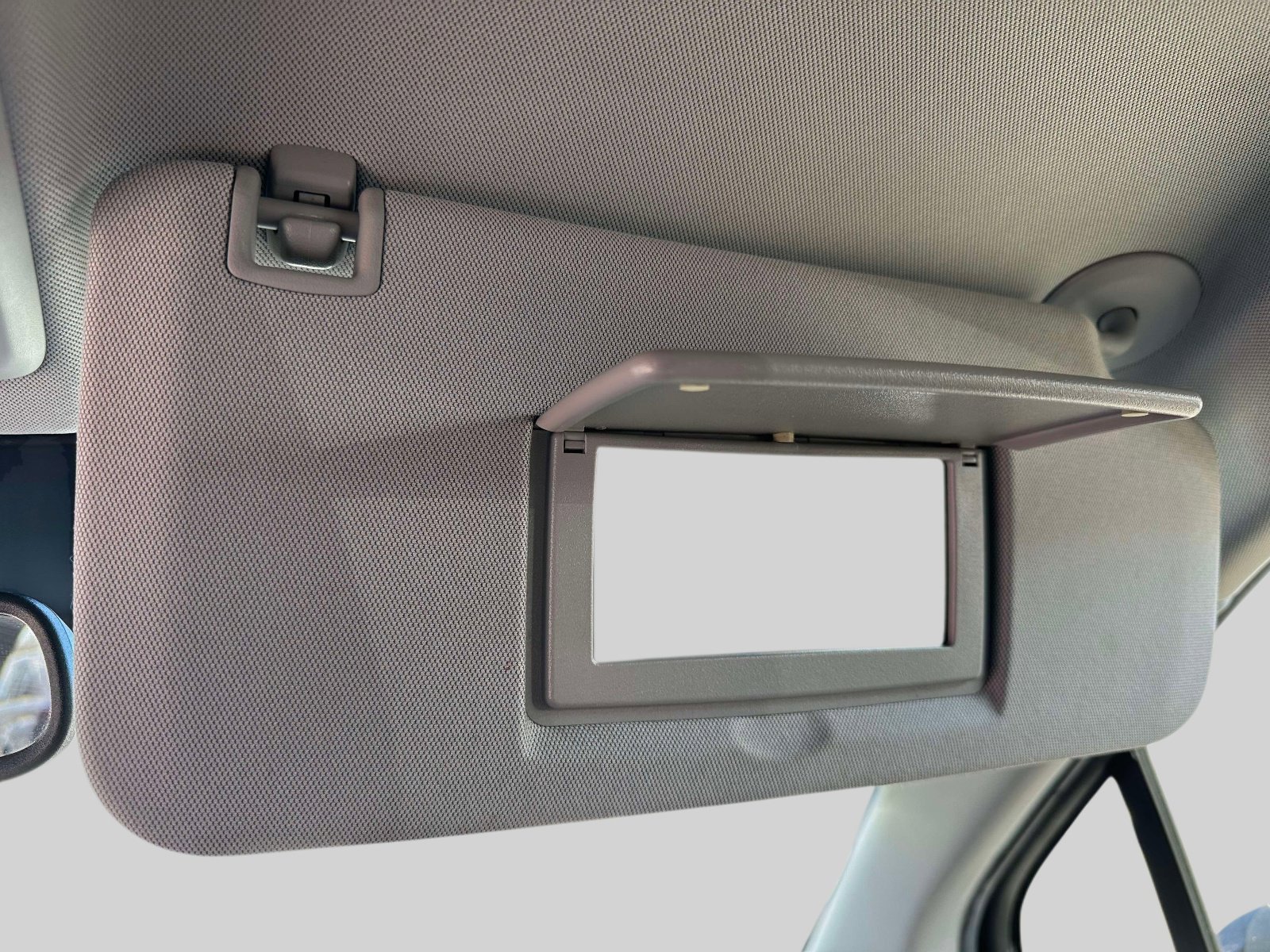 Used 2022 Chevrolet Trax LT w/ Midnight Edition image 37