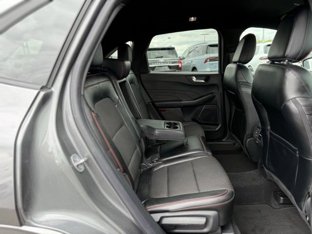 Used 2024 Ford Escape ST-Line w/ Tech Pack #1 AWD/4WD image 18
