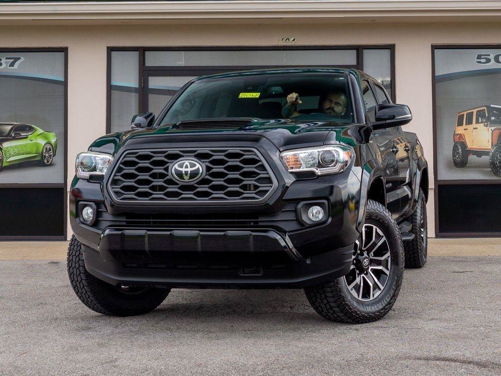Used 2020 Toyota Tacoma TRD Sport RWD image 6
