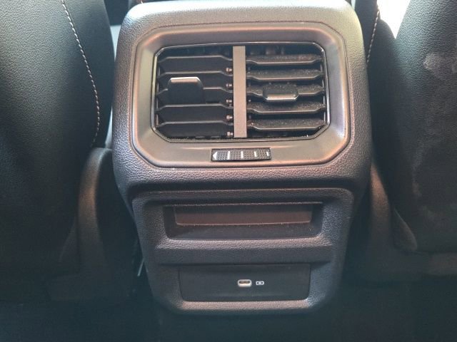 Used 2022 Volkswagen Taos SE image 14