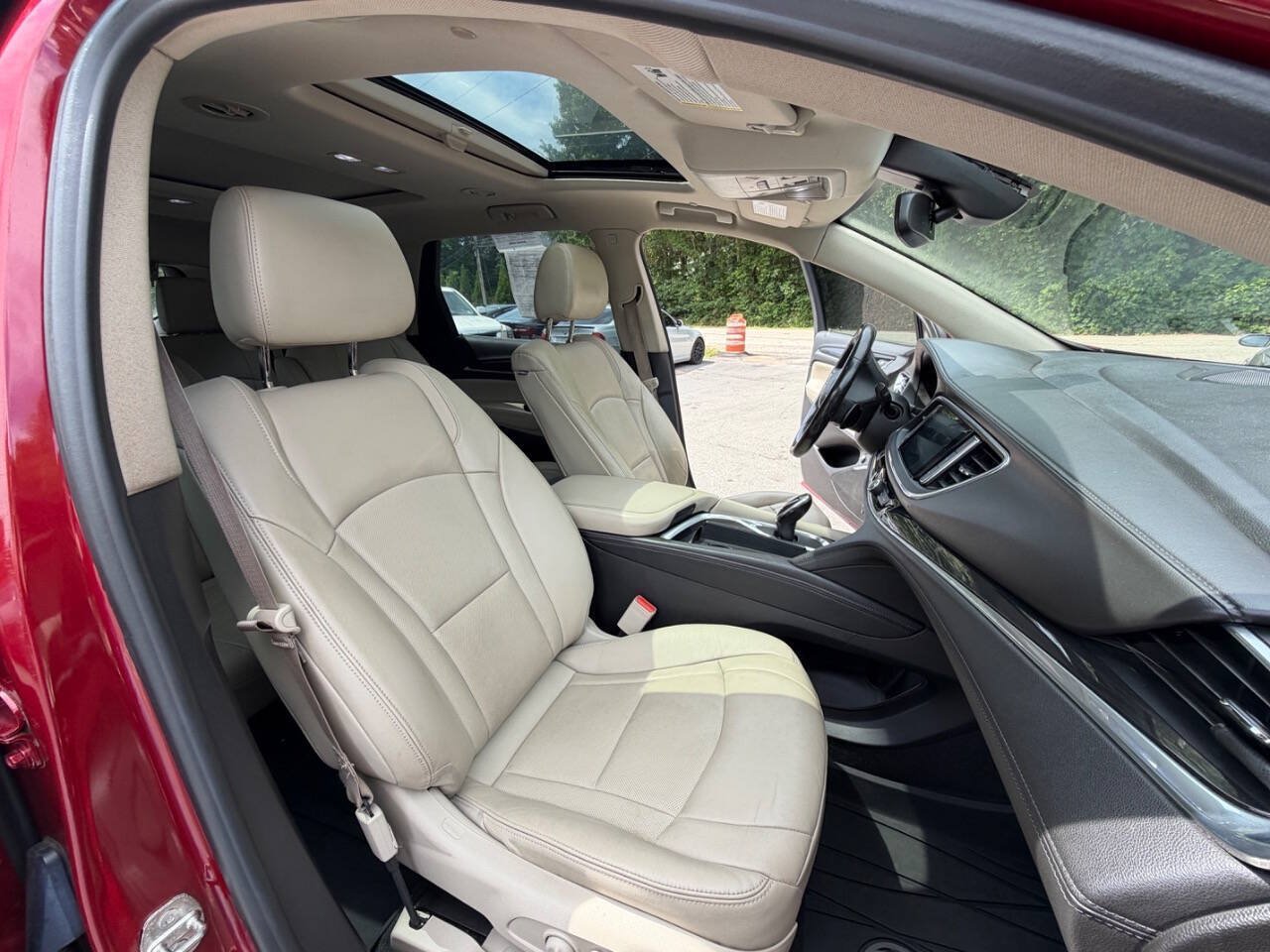 Used 2019 Buick Enclave Premium w/ Experience Buick Package FWD image 23
