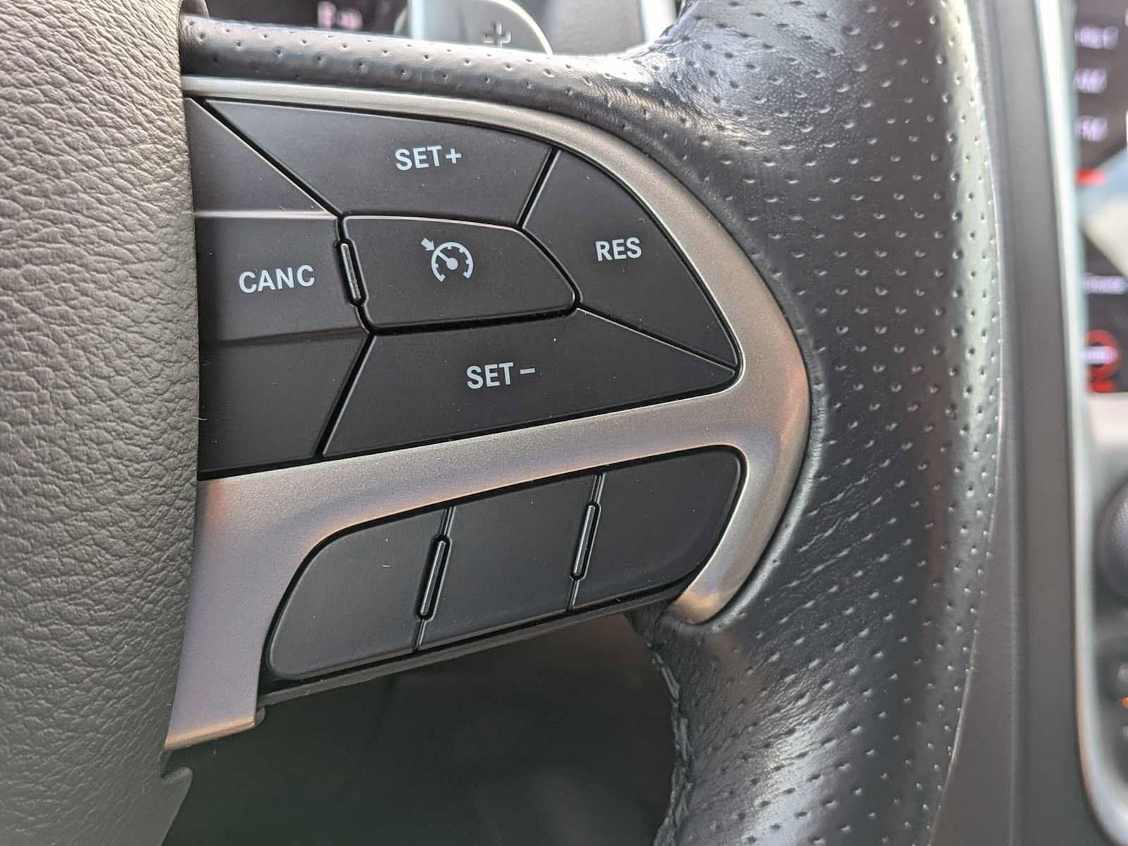 Certified 2018 Dodge Durango Citadel w/ Premium Entertainment Group AWD/4WD image 25