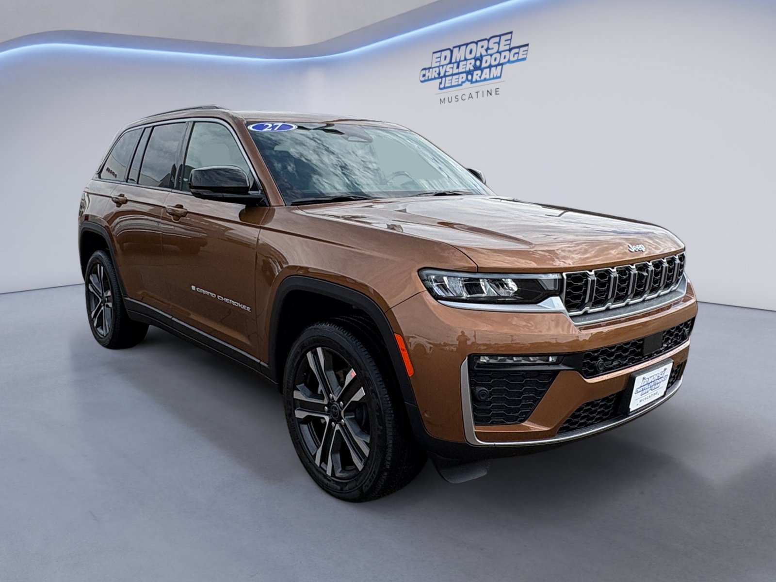 New 2027 Jeep Grand Cherokee Limited AWD/4WD image 7