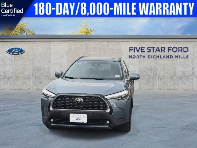 Used 2023 Toyota Corolla Cross XLE w/ Convenience Package FWD image 4