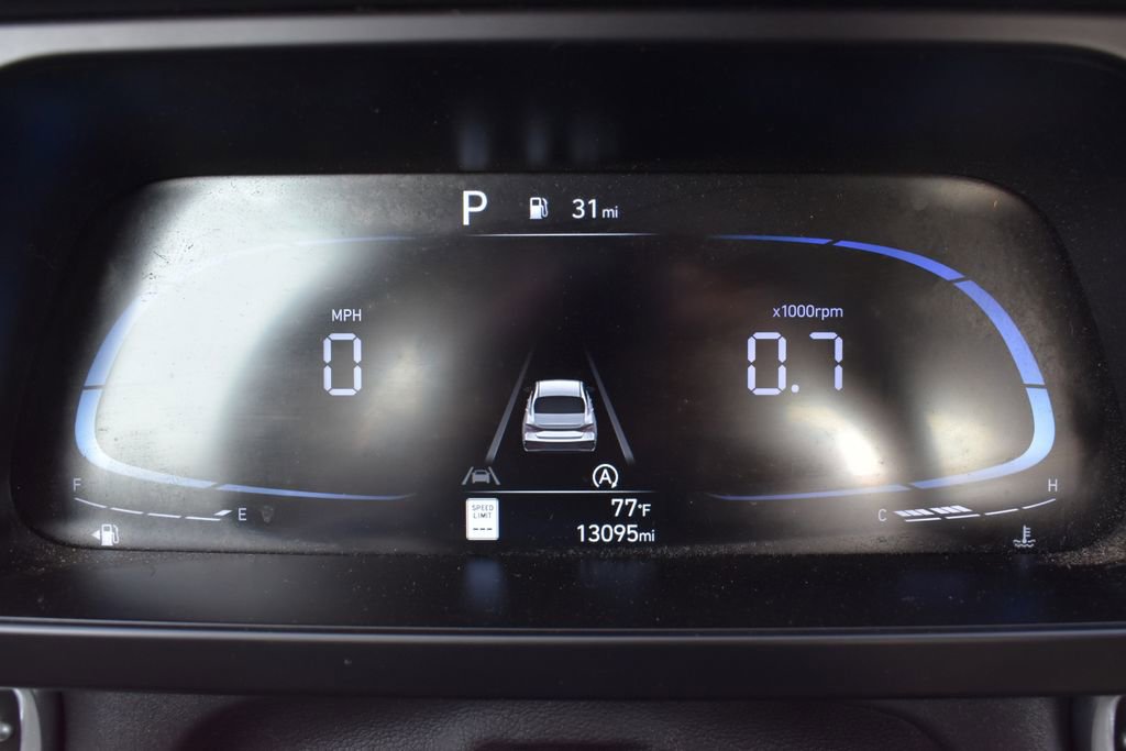 Used 2024 Hyundai Elantra SE image 11