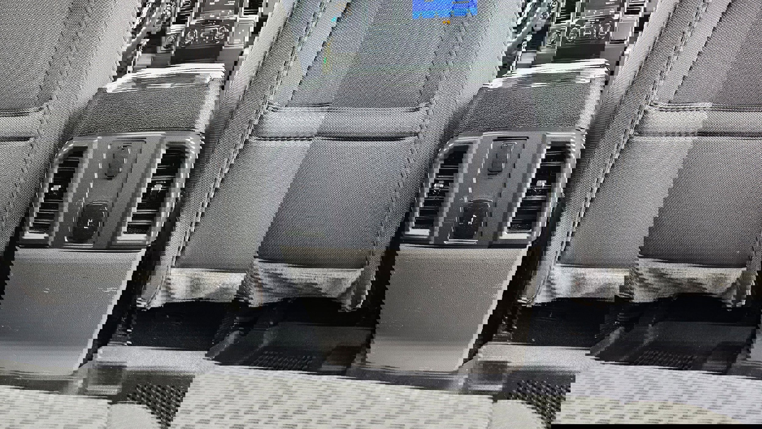 Used 2020 Ford F150 XLT image 11