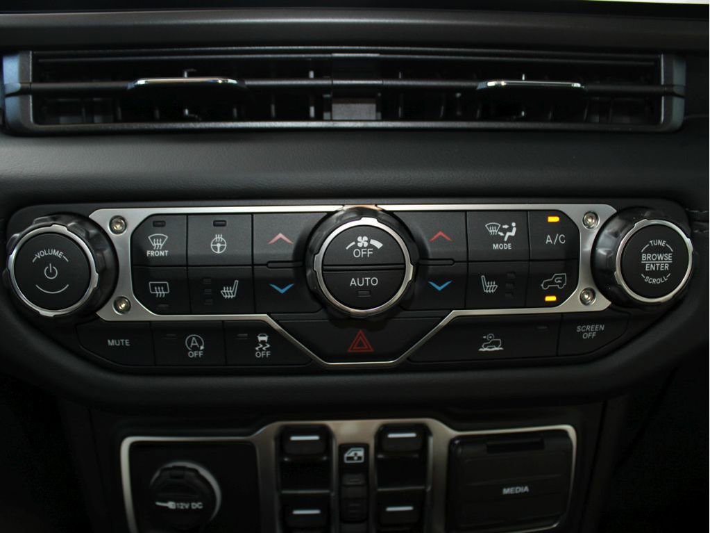 New 2025 Jeep Gladiator Sport image 19