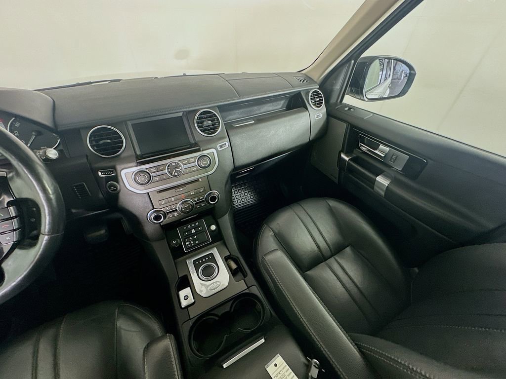 Used 2016 Land Rover LR4 HSE image 11