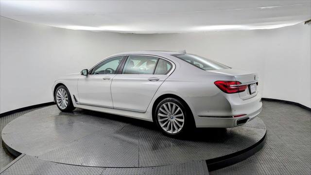 Used 2019 BMW 740i w/ Executive Package RWD image 6