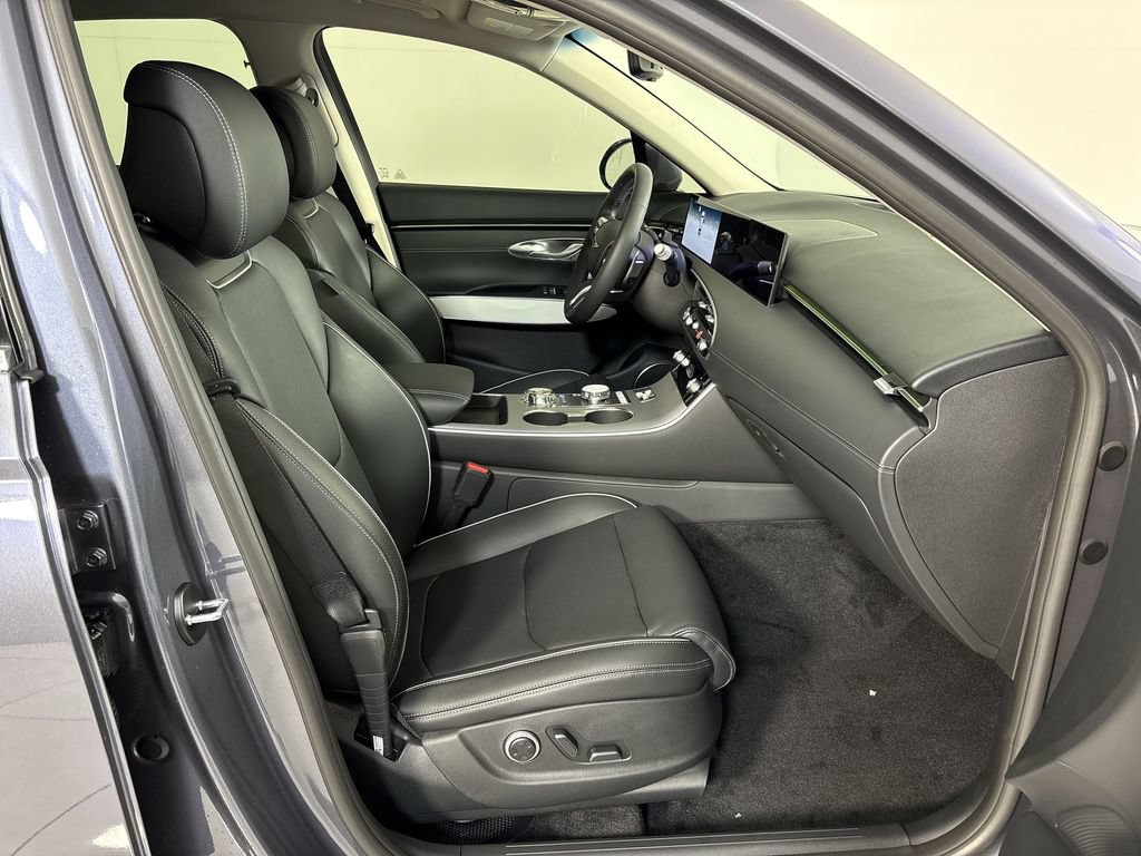 New 2026 Genesis GV70 2.5T Advanced AWD/4WD image 26