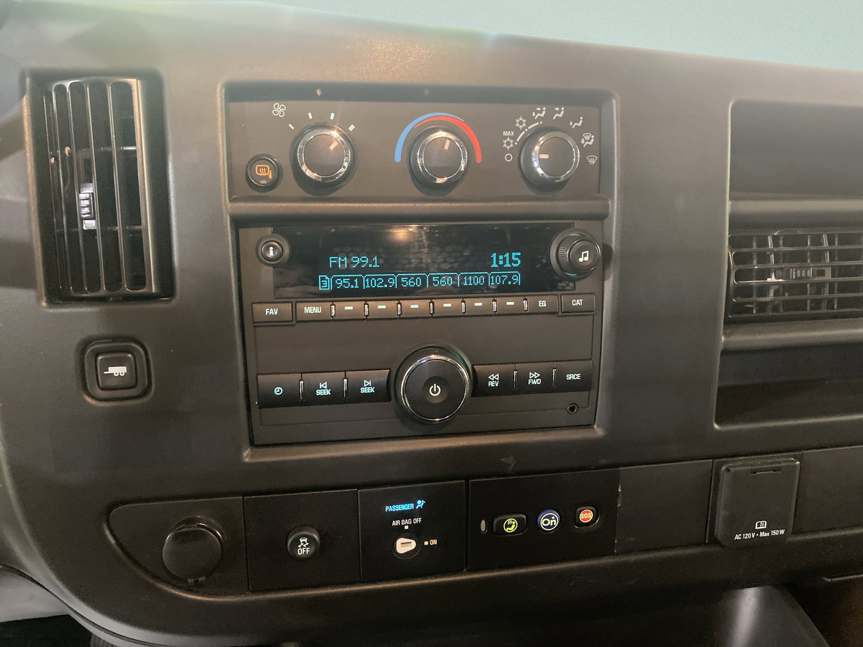 Used 2024 Chevrolet Express 2500 w/ Driver Convenience Package RWD image 22