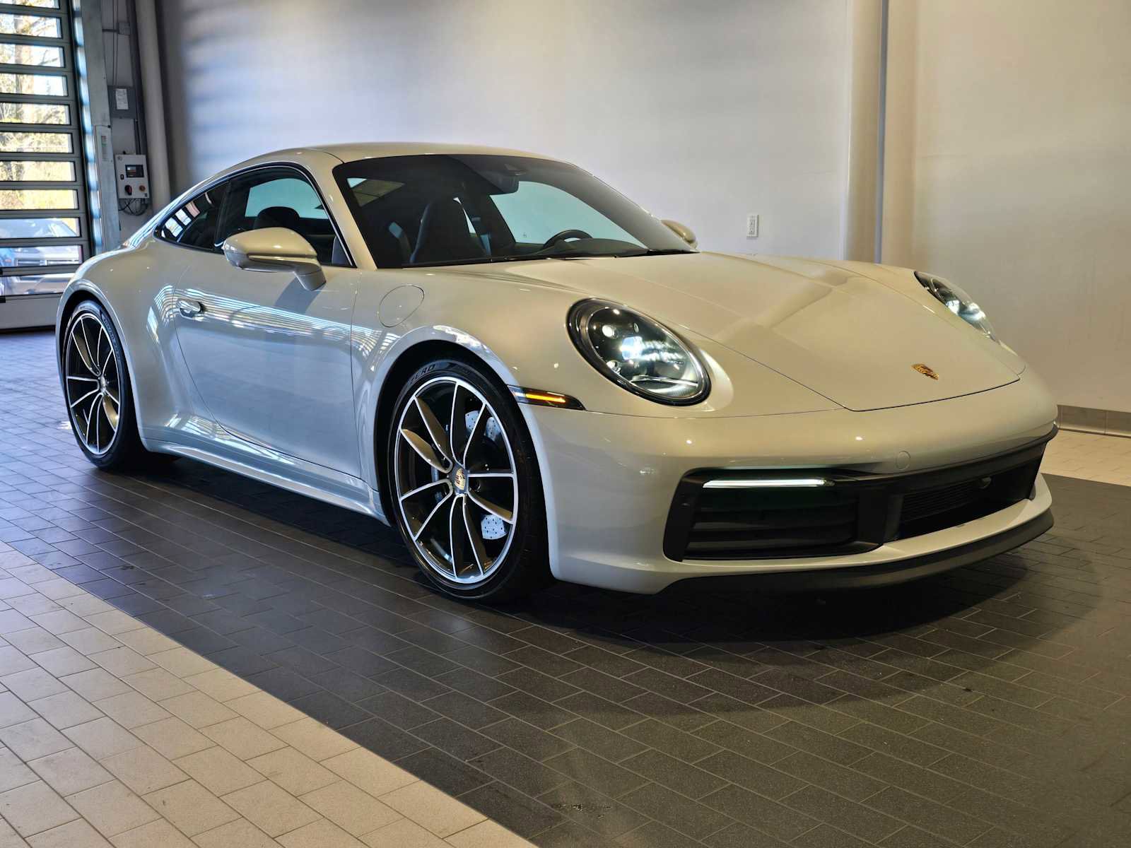 Used 2024 Porsche 911 Carrera 4S w/ Sport Package AWD/4WD image 9