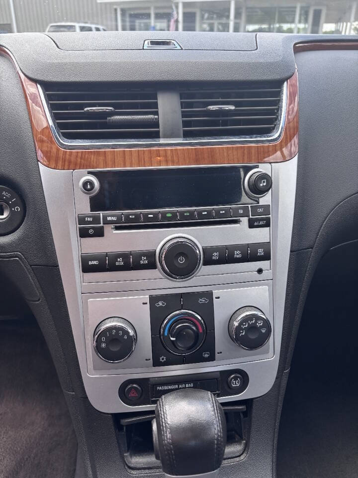 Used 2011 Chevrolet Malibu LT w/ HFV6 Engine Package FWD image 5