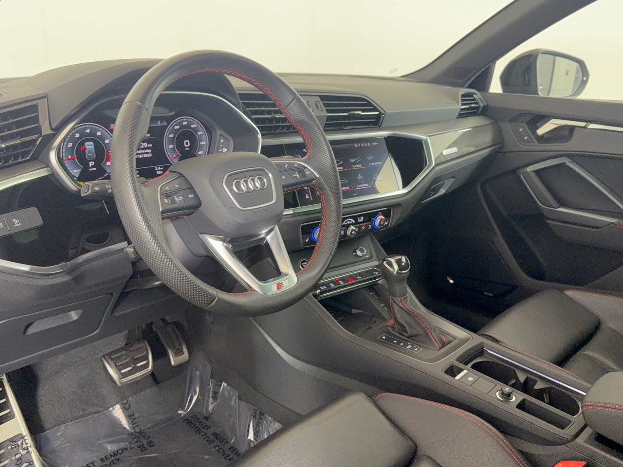 Used 2025 Audi Q3 2.0T Premium Plus w/ Premium Plus Package AWD/4WD image 4