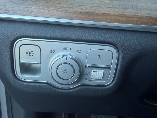 Used 2025 Mercedes-Benz GLE 450 4MATIC image 19