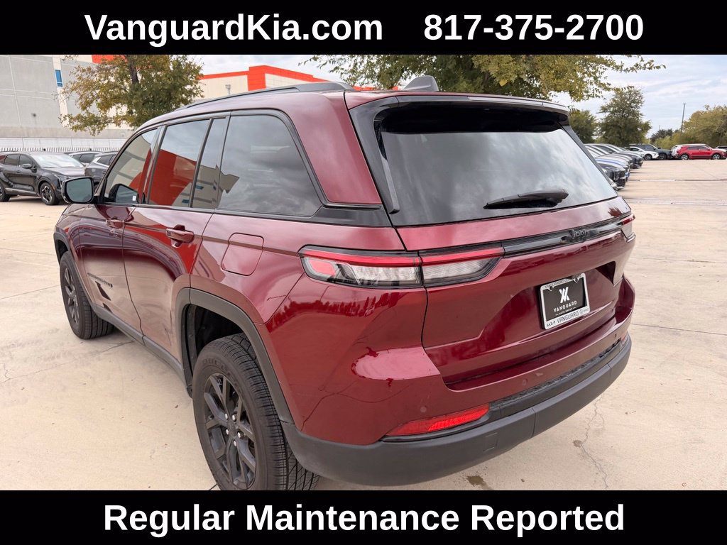 Used 2024 Jeep Grand Cherokee Altitude RWD image 2