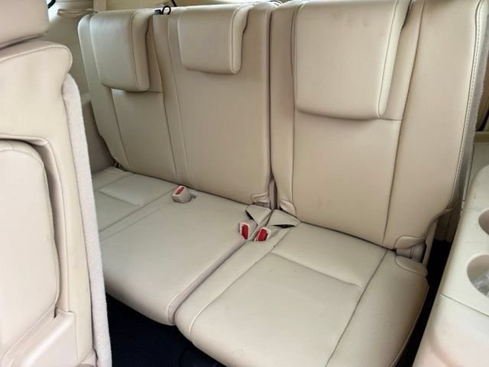 Used 2019 Toyota Highlander XLE AWD/4WD image 28